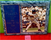 N - SIGNED MIKE PIAZZA PHOTO PLAQUE W/ COA