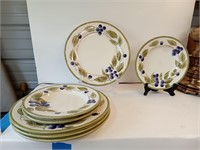 Home Trends 4 plates 3 saucers