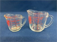 Anchor hocking, 1 cup and 2 cup measuring cups,