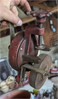 Lincoln tool sharpener