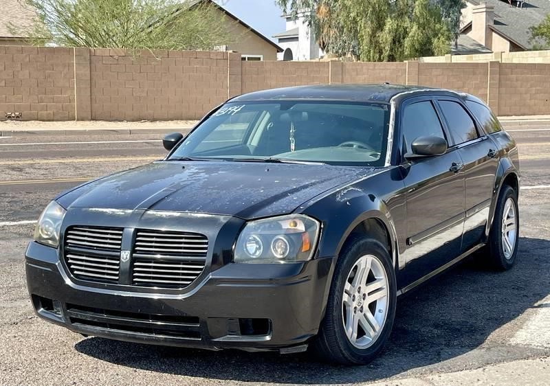 2005 Dodge Magnum SXT 4 Door Wagon