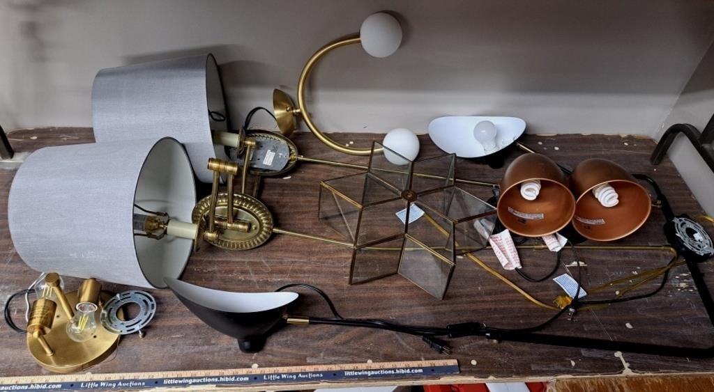 Assorted Lamps/Lights Lot