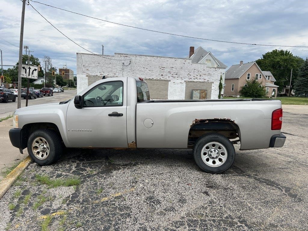 CHEVY PICKUP 2 WHEEL DRIVE RUNS & AIR COND. WORKS