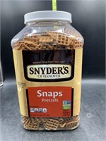 Snyder's snaps pretzels - over 2lbs