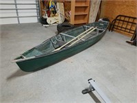 Coleman 17' fiberglass canoe with oars