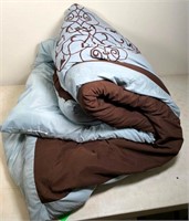 Full bed spread comforter