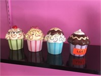 4 Decorative Cupcake Containers