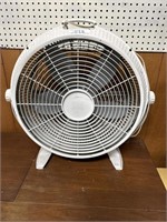 Used wind tunnel floor fan.. needs cleaning