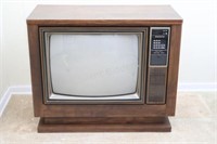 Sanyo Cabinet Television - Model 62C500