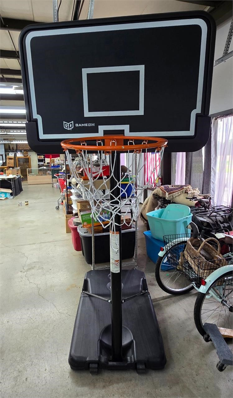 New Baskeball hoop