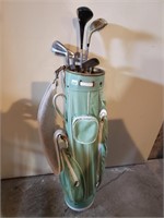 LADIES GOLF BAG AND CLUBS