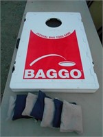 BAG TOSS GAME