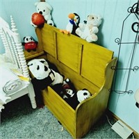 Bench Toy Box, Stuffed Animals