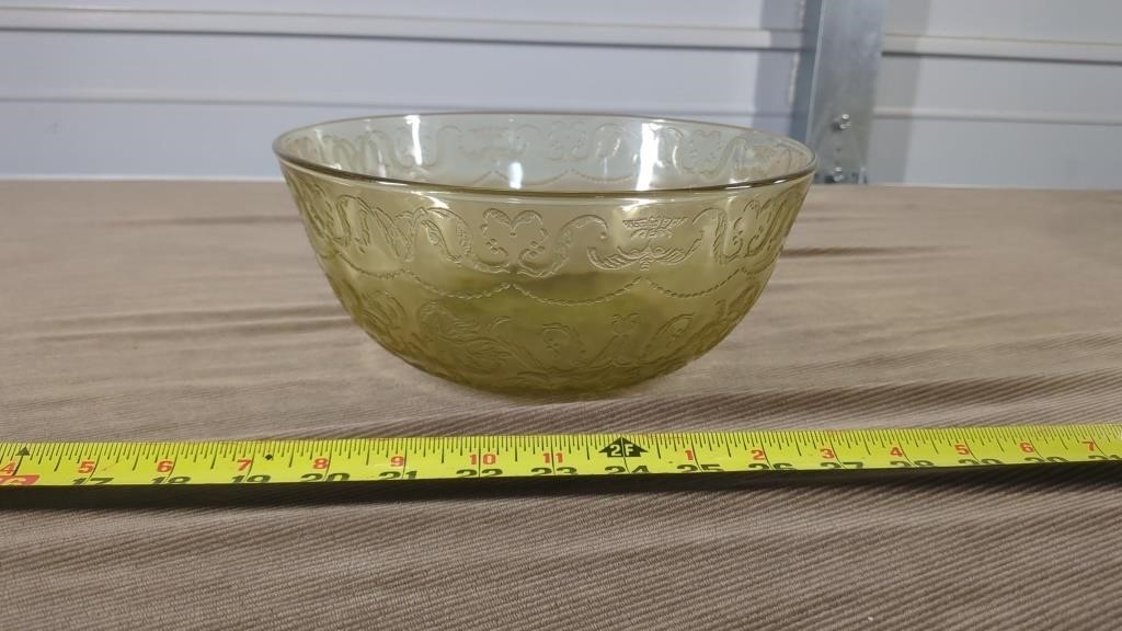 YELLOW DEPRESSION GLASS BOWL