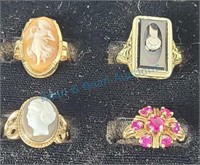 Group of 4 vintage gold? Ladies rings