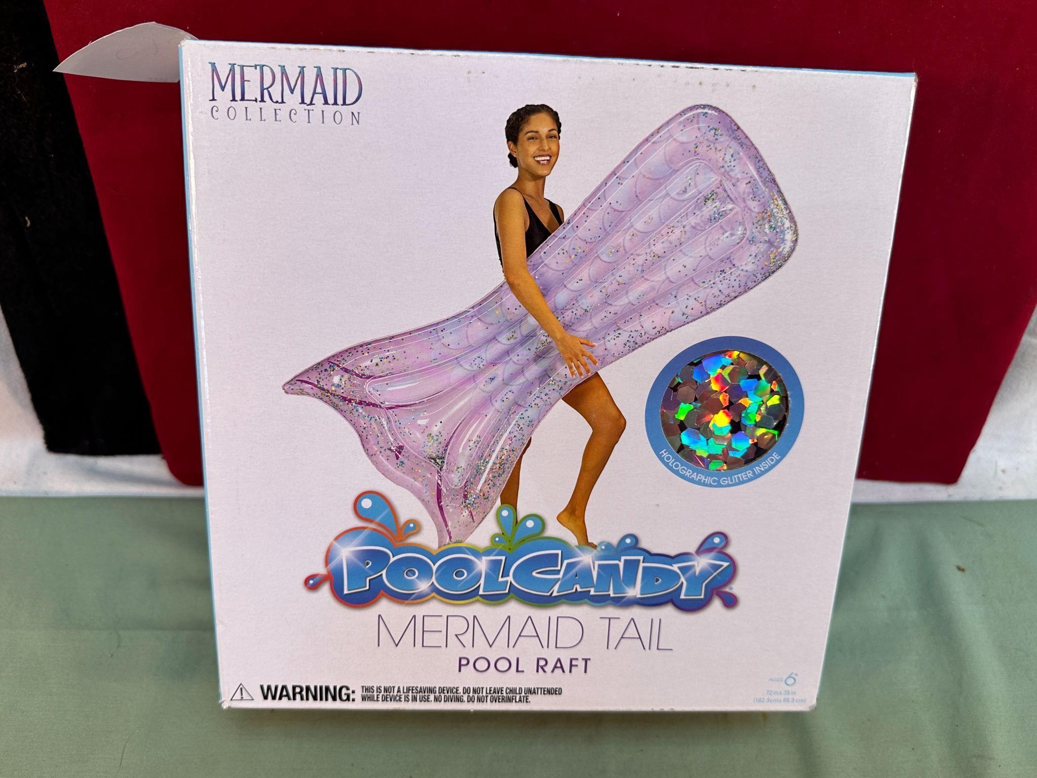 MERMAID TAIL POOL RAFT NIP