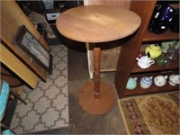 Wood side table/plant stand.