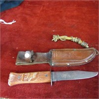 Vintage Fixed blade hunting knife w/sheath.