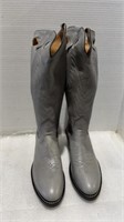 Size 8.5 AA cowboy boot