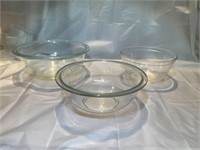 Pyrex Mixing Bowls Set of 3 2.5, 1.5, and 1 Qt