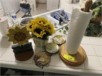 Paper Towel Holder, Sunflower Decor