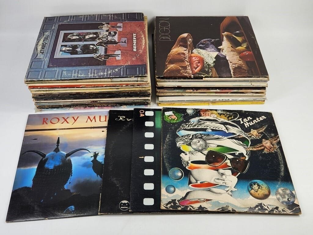 LARGE ASSORTMENT OF VINTAGE VINYL LP RECORD ALBUMS