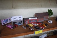 HO Sized Garage & Car Lot with Classic Cars