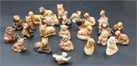 28PC 1967 SERIES RED ROSE WADE FIGURINES