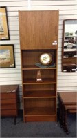 MID CENTURY SHELVING UNIT WITH UPPER CABINET;