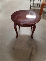 Round mahogany  end table