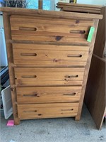 32x46x17D-5 Drawer Chest & Glass Stands
