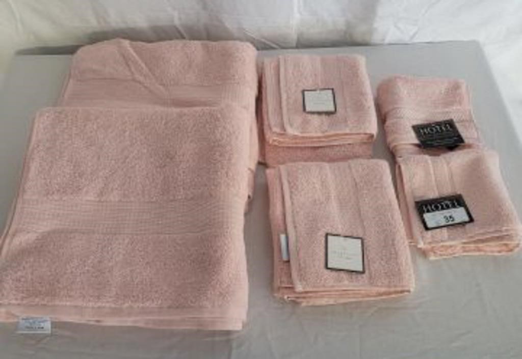 EARL AND WILSON HOTEL TOWEL SETS