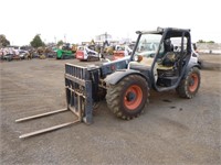 2004 Bobcat V518 Telescopic Reach Lift