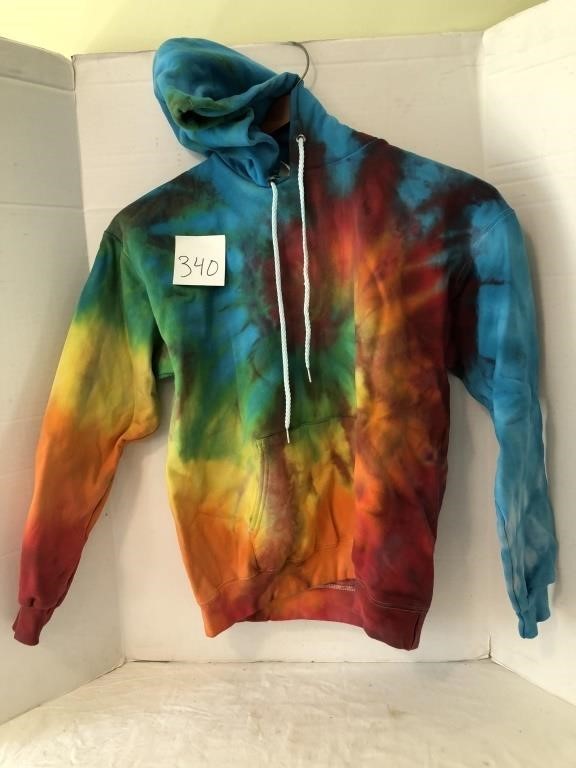 Tie dyed hoodie size M, never worn