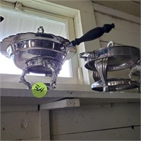 3 ROUND WARMER/ SERVERS WITH LIDS