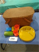 Picnic Basket w/Plastic Plates, Cups