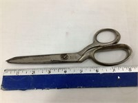 Winchester Scissors, 8 1/4”L