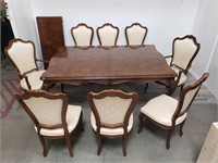 Karges dining table w/ 8 chairs & 3 leaves