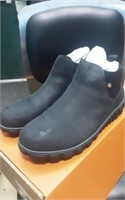 Bogs 100% Waterproof Black men's boots (size 11)