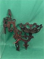 Cast Oil Lamp Wall Bracket