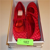 NEW UNLISTED SHOES / SLIPPERS? SIZE 9 1/2
