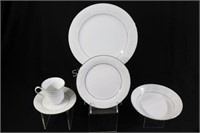 Crown Ming China 5PC Setting X 8