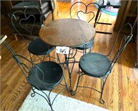 Ice Cream Parlor Table & 4 Chairs
