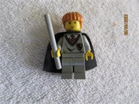 LEGO Minifigure Ron Weasley Gryffindor Shield