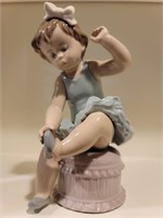 Vintage Lladro Little Ballet Girl from 1980