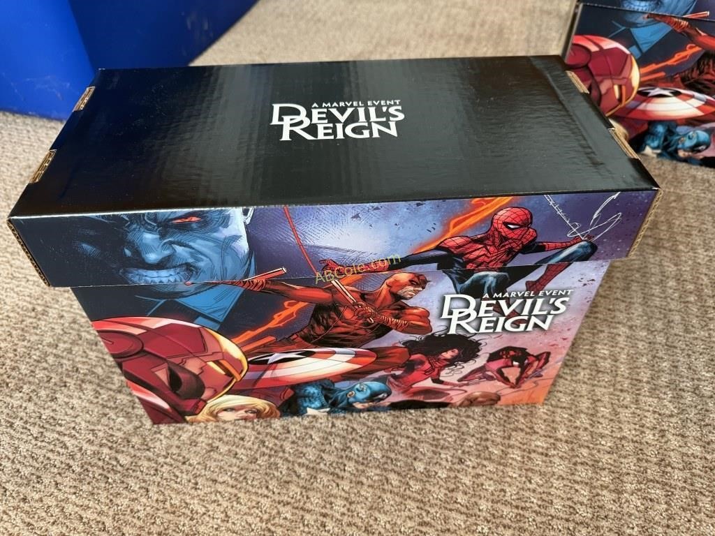 Marvel box filled with comic books (50+) "Devil's