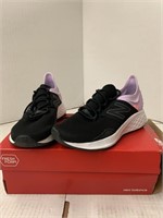 New Balance Womens Size 7.5 Running Shoe