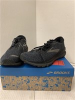 Brooks Size 11 Mens Walking Shoes