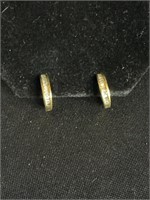 14K Gold baguette diamond earrings 3.32 g tw