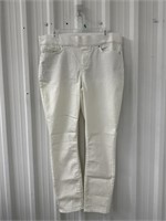 SIZE 32X30 LEVIS WOMENS TOTALLY SHAPING PULL ON